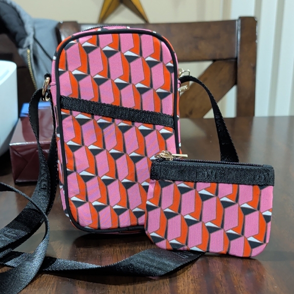 DVF - Geometric Pattern Crossbody Bag and Pouch Set - Picture 2 of 8